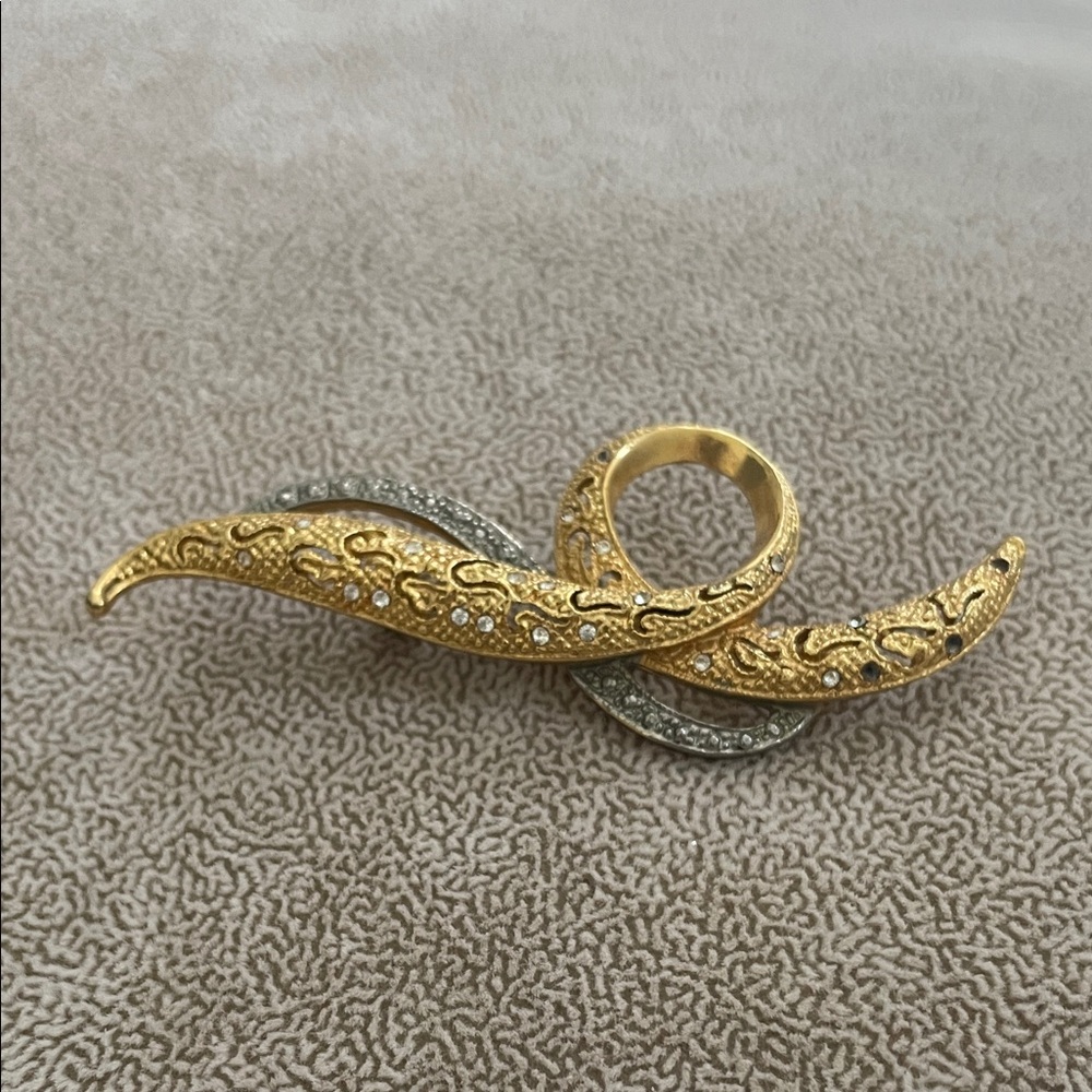 Vintage Avon Gold and Silver Brooch